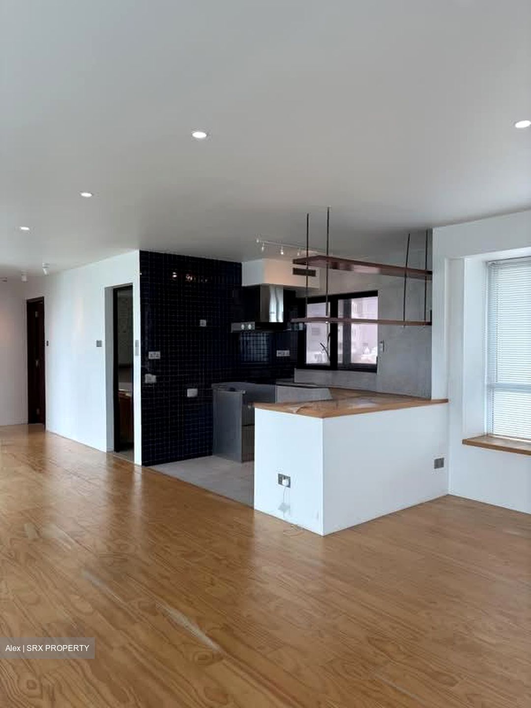 Mackenzie Regency (D9), Apartment #574746481